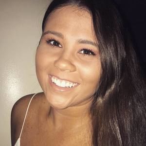 Meet your Posher, Carlie